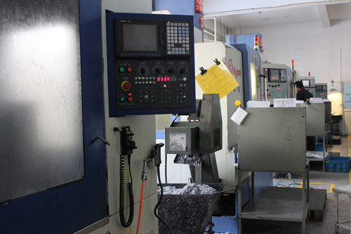 CNC MILLING MACHINES